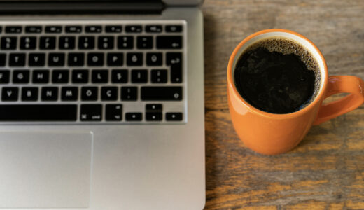 仕事中のコーヒーはこう選ぶ｜集中力アップに向く豆・焙煎度・飲むタイミングを解説